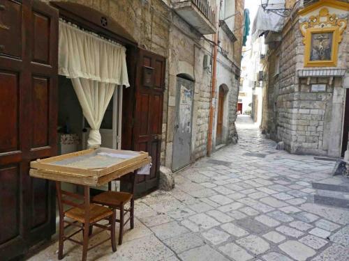 Like these trays of orecchiette (the typical pasta of Puglia); you often see them set out in the street to dry 