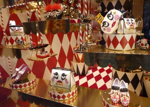 Or if you're looking for something a bit more economical, the little bag (bottom centre) is only 1,900 euros