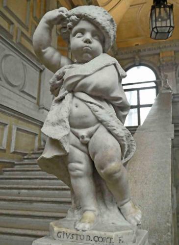 In the 1920's Cole Porter rented Ca' Razzonico for USD $2,000 a month (that would be about USD $25,000 today), and hired 50 gondoliers to act as footmen