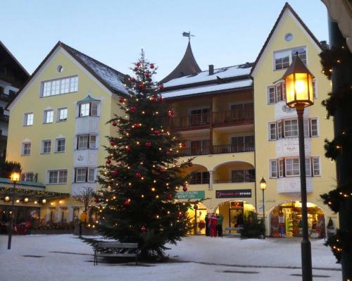 The town was beautifully decorated 