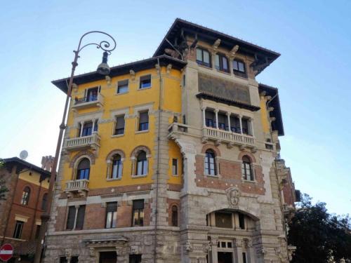 Some say Coppedè's designs are Rome's answer to Gaudí's work in Barcelona; others don't :)