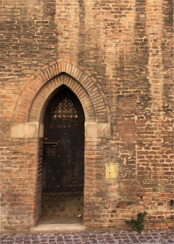 Bologna doorway