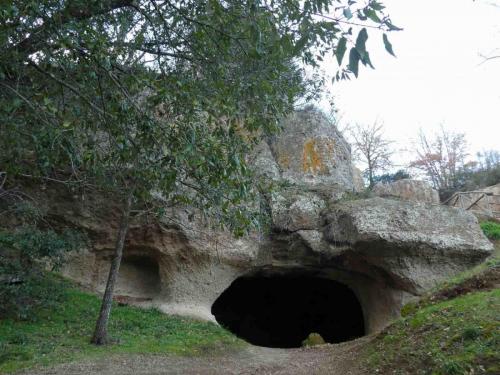 The oldest of the tombs here date from the 7th and 6th centuries BC