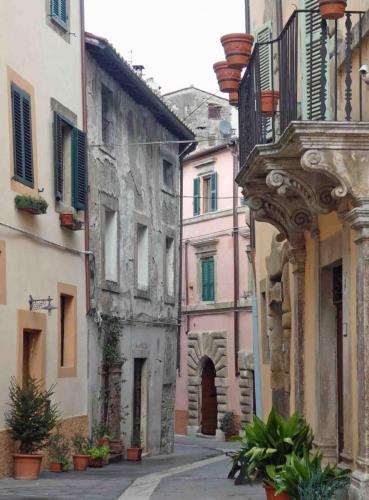 The town itself is another of the 'most beautiful villages of Italy'