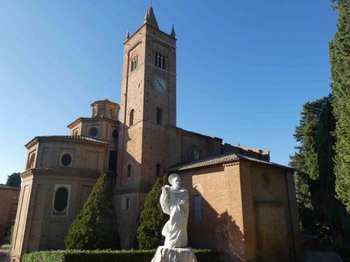 We also visited the Benedictine Abbey and Monastery of Monte Oliveto Maggiore