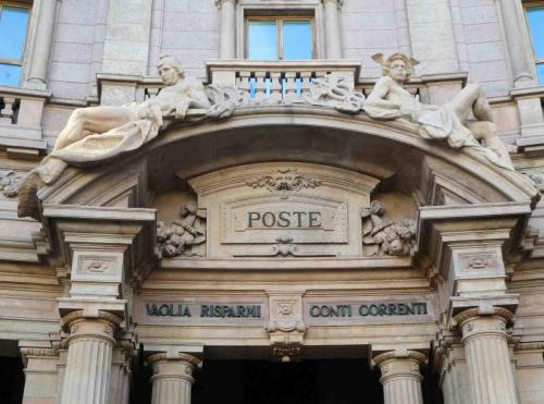 And the Palazzo delle Poste (Palace of the Post Office), once the Milan Stock Exchange