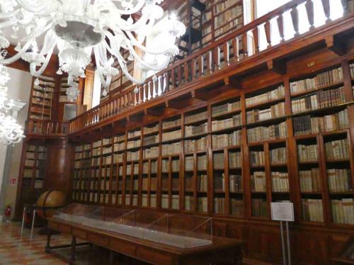 The library was developed by Empress Maria Teresa of Austria, hence 'Teresiana'