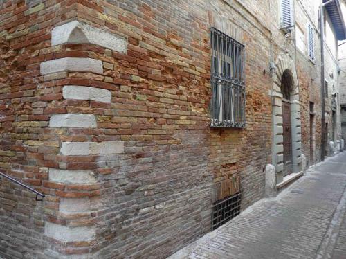 This house dates from 1642