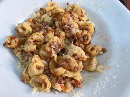 Tortellini al ragù