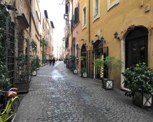 Via dei Coronari in Ponte, Rione V; this street has existed since the days of ancient Rome