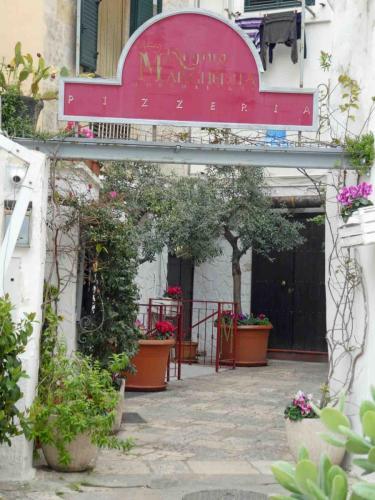 And as an alternative, this is the best pizza restaurant in town :)