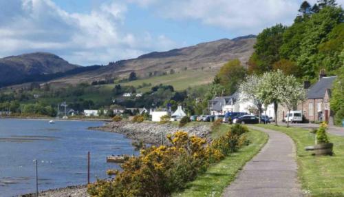 A typical small Scottish town by the loch