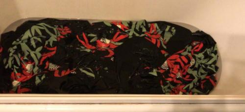 The pre-wash in the Piccio bathtub (for a while there I thought this would have to be done by me standing in the shower swathed in 6m of fabric!)