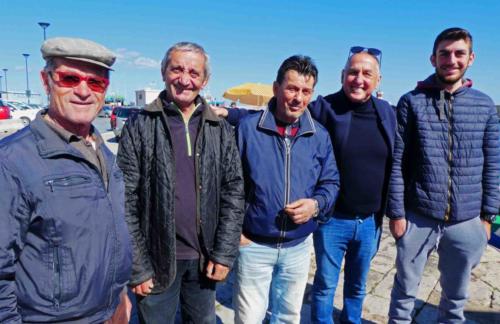 The lovely locals: the man on the left gave us advice as to which prawns were best that day; the man in the middle's daughter is a hairdresser in Melbourne; second from the left wanted to know all about our travels; and the young guy on the right just wanted to be in the photo :) Great fun!