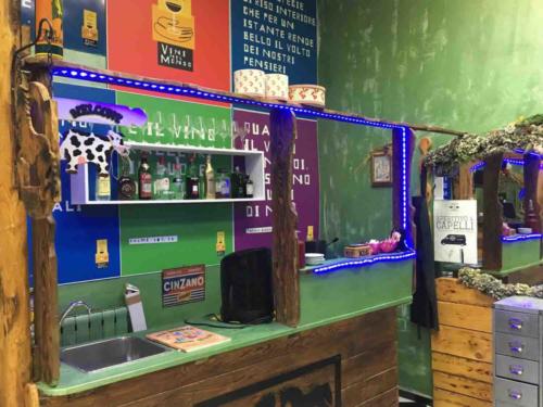 And it's all sparkling clean; there's even a bar area