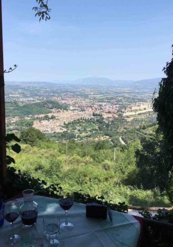 We asked the waiter how people usually arrived at the restaurant; he explained that the road was just down below and the carpark was around the other side