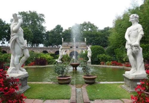 The formal garden, which dates from around 1700, is watched over by  marble gods of Mt Olympus (you can see the city wall in the back left of this picture)