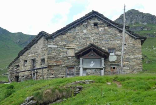 An outdoor altar (priests hike into the mountains to celebrate mass with their parishioners)