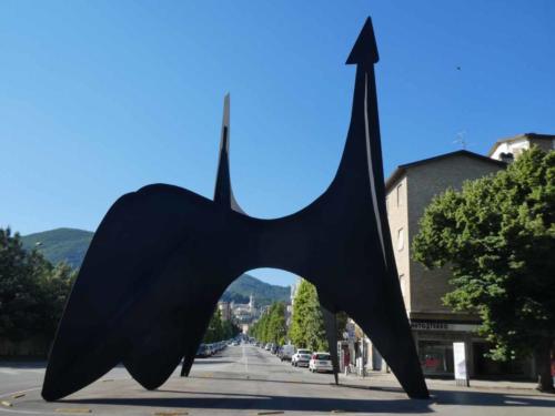 But at least one Spoleto landmark is slightly more contemporary; right outside the train station, Teodelapio is a monumental sculpture by American Alexander Calder; the work was donated to the city for the 1962 Festival dei Due Mondi