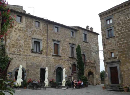 Civita di Bagnoregio was once a bustling town, home to more than 3000 people
