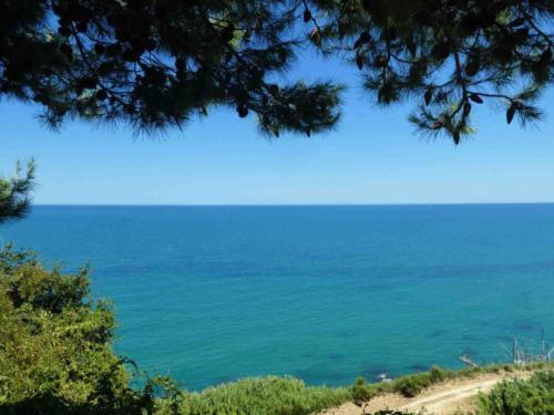 But just a little further south the sandy beaches gave way to a rocky shoreline
