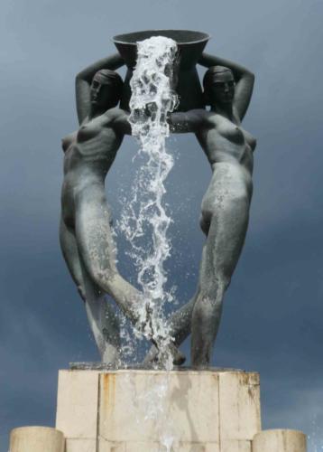 L'Aquila is named for the abundant water supplies in the region (despite the fact that 'aquila' means 'eagle' in English) and water is celebrated here; this is the spectacular Fontana Luminosa, an important landmark in the city since the 1930s