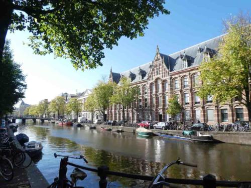 A brief stopover before it was time to say goodbye (luckily this time I'd packed my own tissues) :)