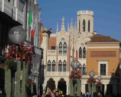 Padua is only an hour north of Bologna (and half-an-hour west of Venice)