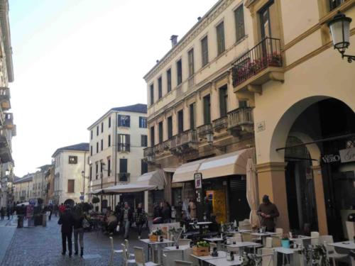 Today the university has around 63,000 students in faculties ranging from agronomy to molecular medicine; the students give Padua a good 'vibe'