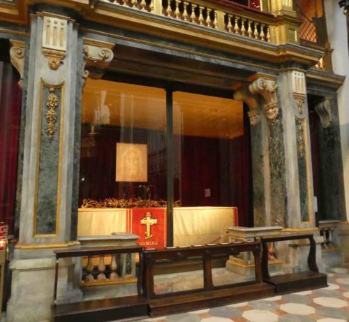 Believed by many to be the burial cloth of Christ, the Shroud is rarely available for viewing (the last time was in 2015); instead it's held here securely in the cathedral's Chapel of the Holy Shroud