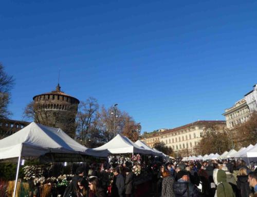 And here's the Oh, Bej! Christmas markets around the Castello Sforzesco; crazy busy and lots of fun