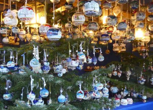 They're traditional markets selling mostly products made or painted by hand