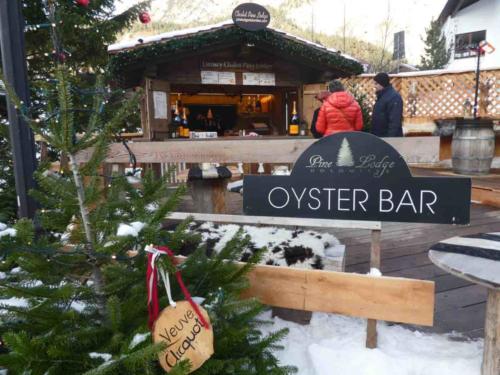 Of course all the markets were in full swing; the valley is quite a way from the ocean though, so we were a bit surprised to see this oyster and champagne bar in Selva
