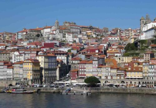 Before this trip we wondered whether Portugal might be a lot like Spain - it's not; Portugal does seem like many countries within the borders of one, but it's unlike anywhere else we've visited and we enjoyed it very much indeed