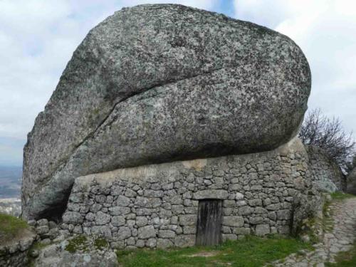 Locals call this place the 'House of One Tile'