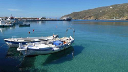 Aegiali, north of Katapola, is the island's second port