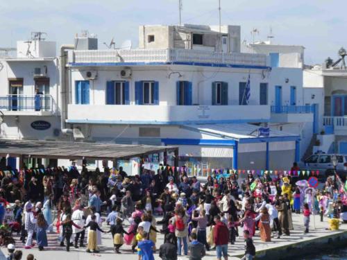 The annual Carnival day took place while we were there; one Saturday morning families from all over the island gathered at the waterfront 