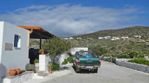 This small taverna in the middle of the countryside was our favourite place to eat - it's run entirely by one family