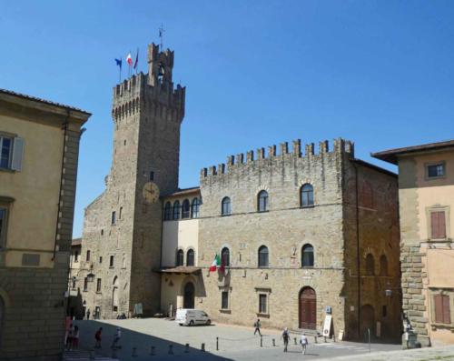Arezzo is also known for its goldsmiths; in the 14th and 15th centuries, many sacred objects were created here