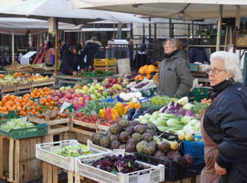 Mercato Campo de' Fiori, right in the centre of Rome, is open six mornings a week