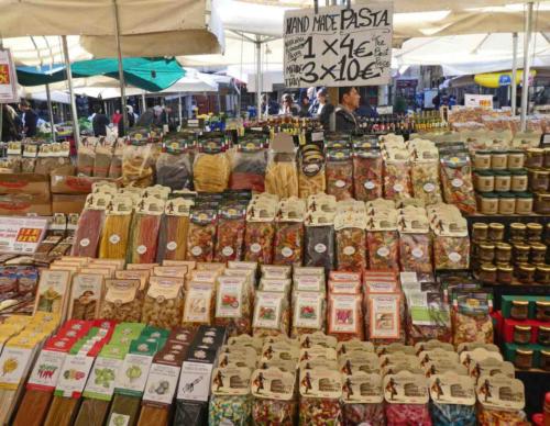 Traditionally a local fresh food market, these days you'll also find products aimed more directly at tourists