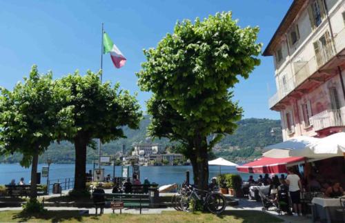 Orta's only island, Isola San Giulio, is just 5 minutes away by ferry 