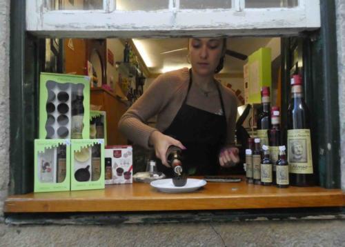 In this part of Portugal, the wild cherry liqueur known as Ginjinha is a popular drink (apparently even until the 1960s it was given to children as a remedy for a cold!); today for one euro you can get a shot of Ginjinha served in a little chocolate cup 