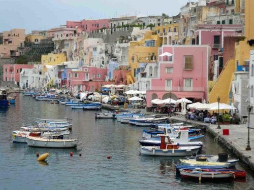 But eventually we found our way to the colourful village of Corricella