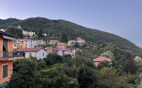 Post-aperitivo, we ended up here, at the little village of Biassa in the mountains behind the Cinque Terre.