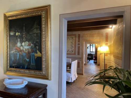 One of the small lounges on the first floor; scene of the legendary post-wedding Uno game.