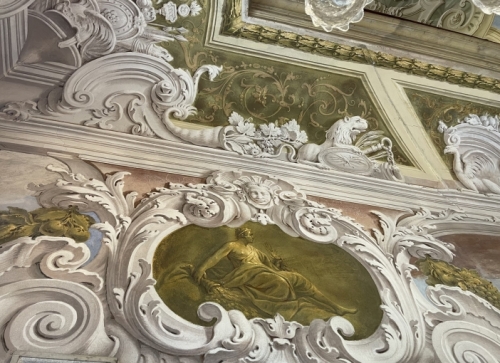 This one, Villa Widmann - completed in 1719 - includes some wonderful trompe l'oeil. We had to check with the guide as to whether this work was real or simply a 'trick of the eye'. It was incredible.