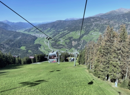 The cable cars that service ski fields in winter, carry walkers up to the high tracks in warmer months. This is a great view along the valley - Villabassa is away to the left, and if you looked to the right you’d see Austria.