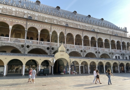 But Padua has a lot to offer, including that beautiful mediaeval and Renaissance architecture.