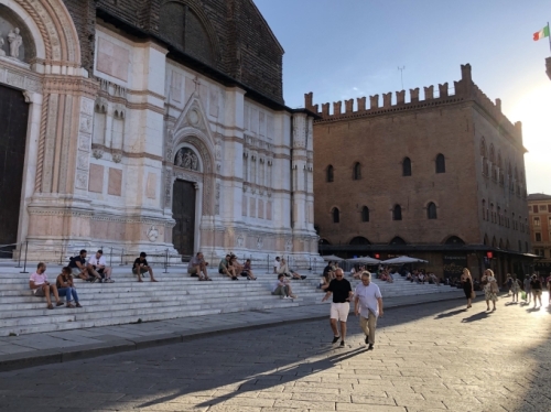 Old mates catching up.